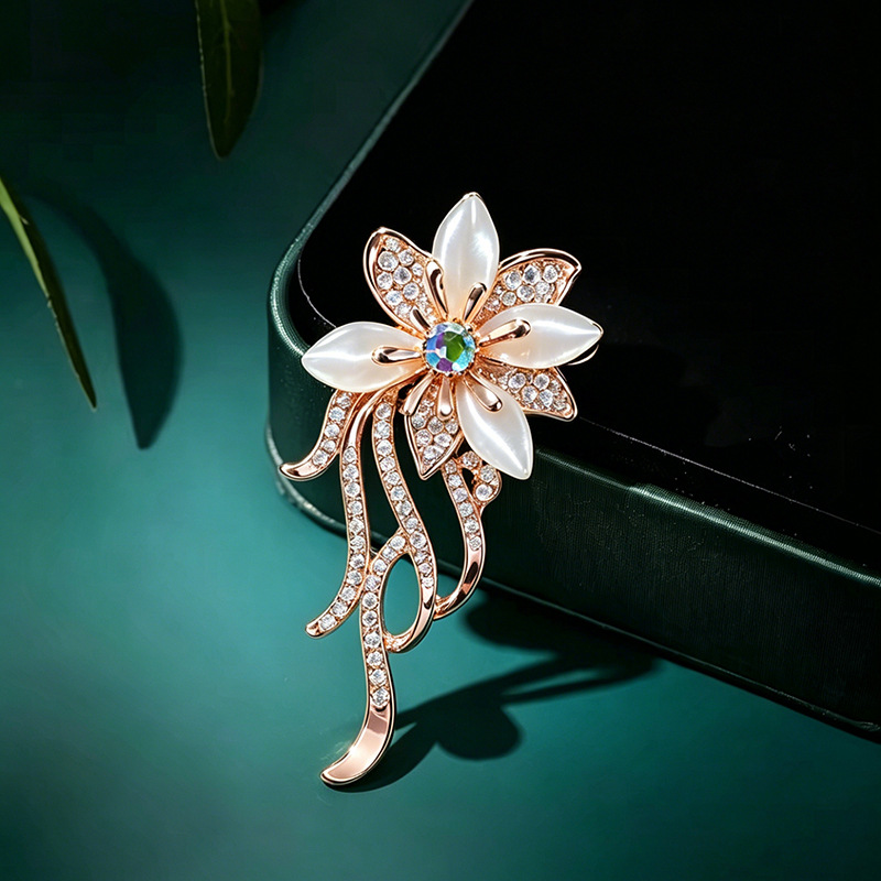 Vintage Cat's Eye Stone Orchid - đánh giá và giá Women Accessories Bouquet
