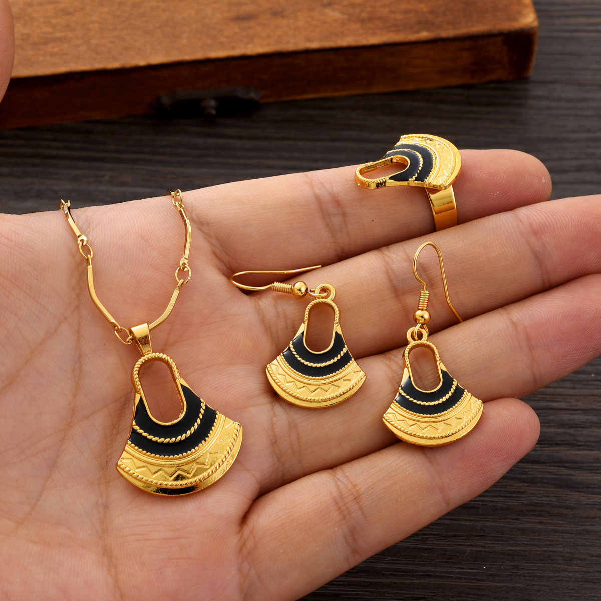 Fashion PNG Gold Color Jewelry - đánh giá và giá Women Accessories Png