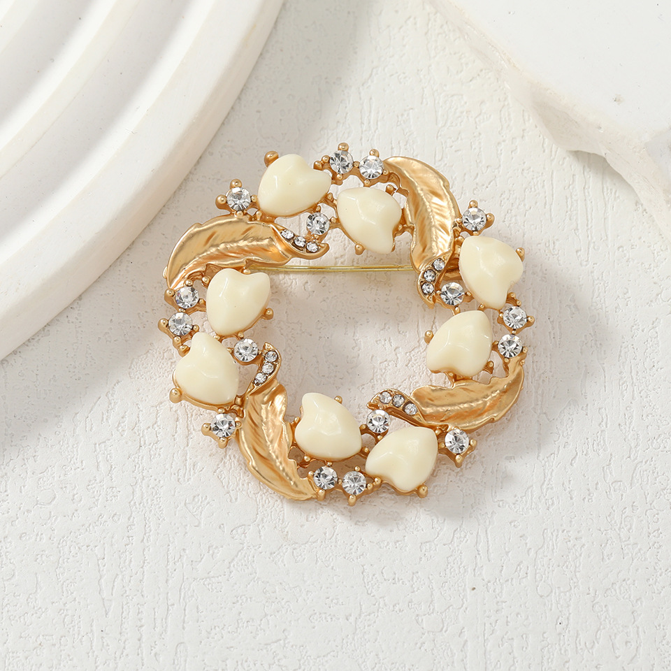 Vintage Love Pearl Flower Broo - đánh giá và giá Women Accessories Bouquet